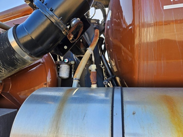 2001-vactor-2100-image-44