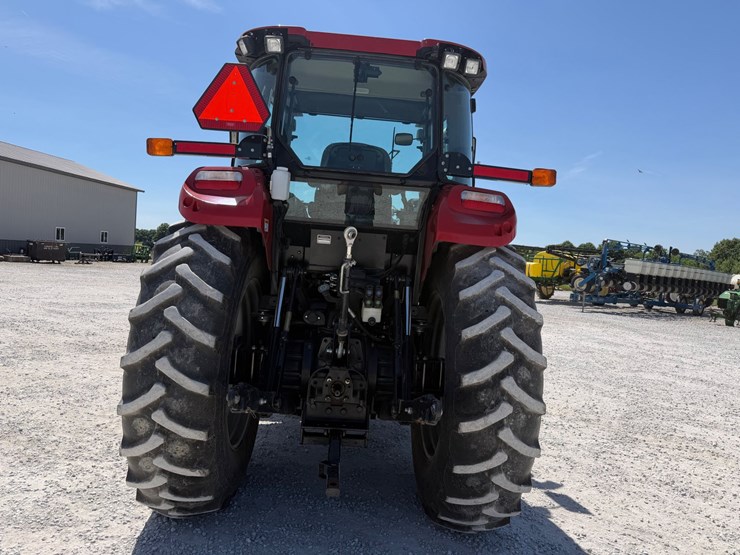 2022-case-ih-farmall-120a-image-6