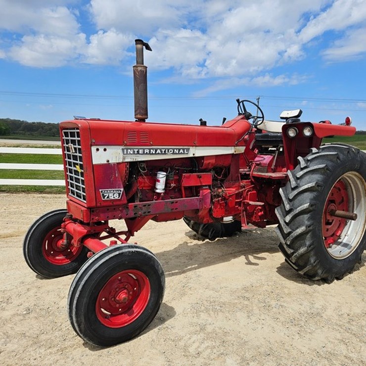 INTERNATIONAL 756