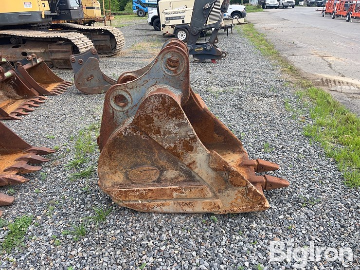 strickland-cx210-36”-excavator-bucket-image-4