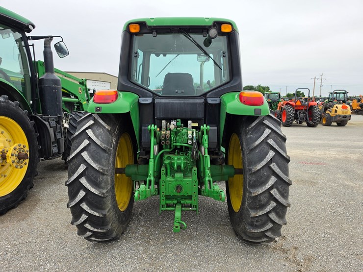 2009-john-deere-6430-image-11