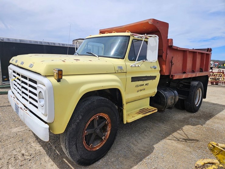 1975-ford-f750-image-46