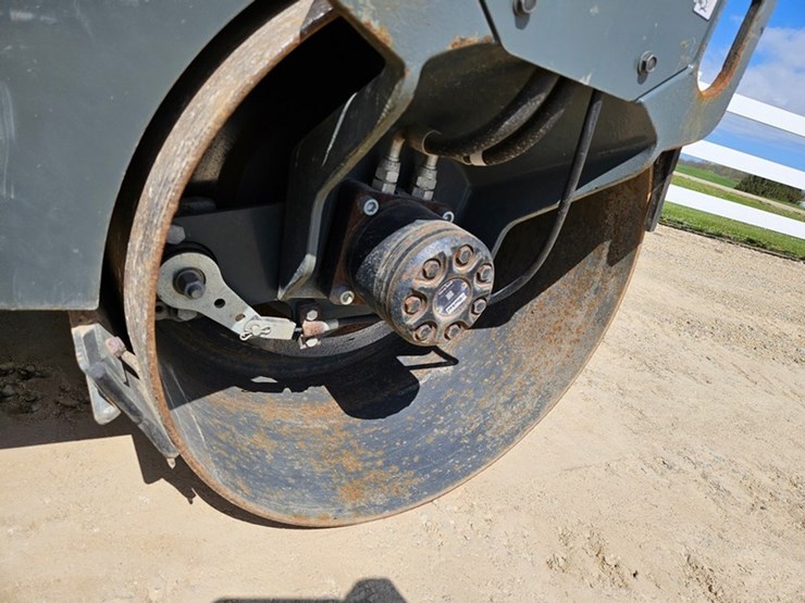 2021-wacker-neuson-rd12a-image-16