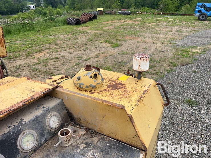 1987-power-curber-5700-crawler-automatic-curb-&-gutter-machine-image-9