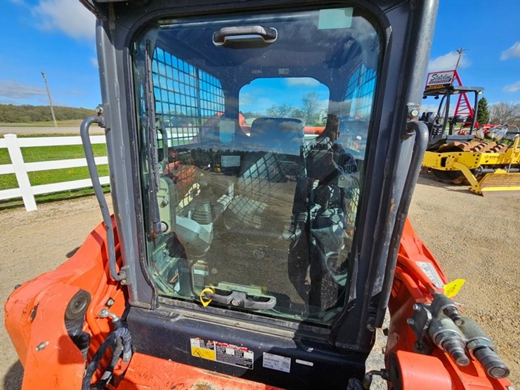 2020-kubota-svl75-2-image-21