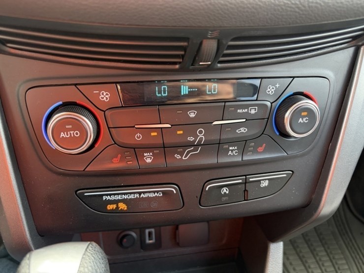 2017-ford-escape-image-32
