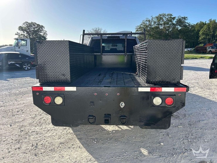 2012-utility-flatbed-image-24