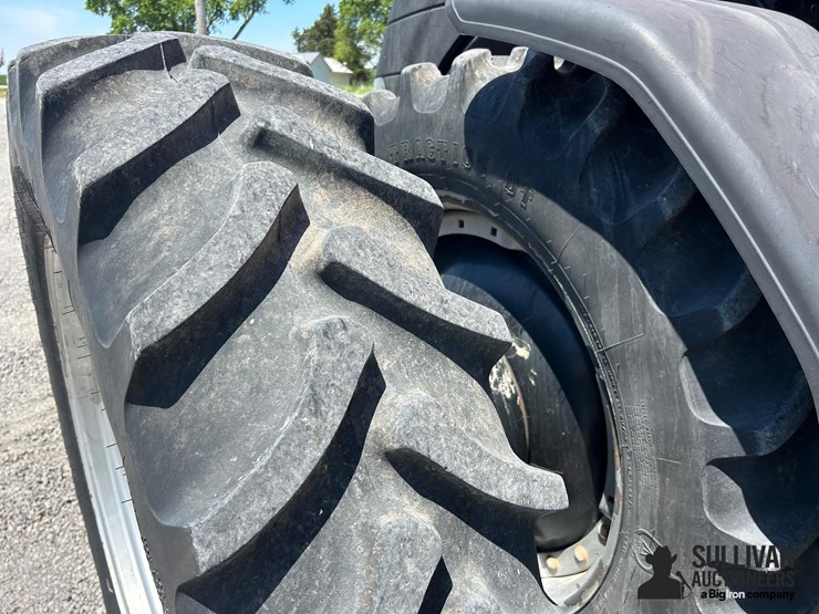 2011-case-ih-magnum-340-image-10