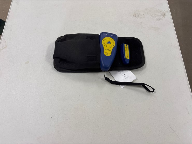 #4024-•-altek-rtd-calibrator-model-111-and-a-datashark-rj45-network-tester-image-4