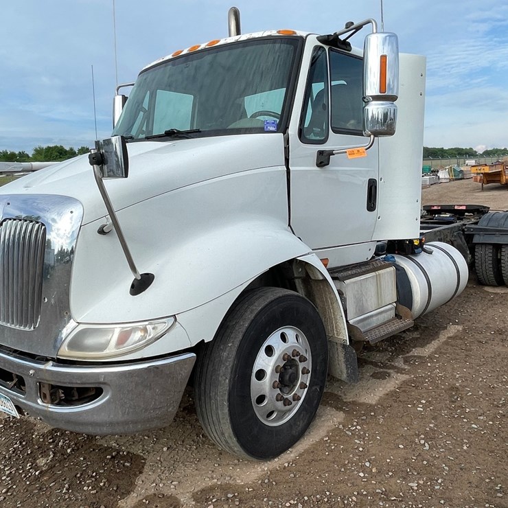 2015 INTERNATIONAL 8600