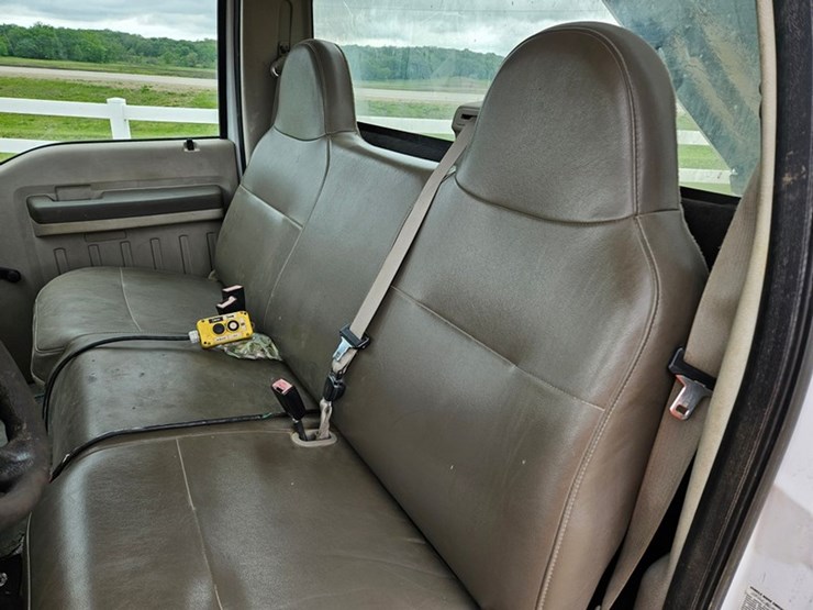 2008-ford-f550-image-34
