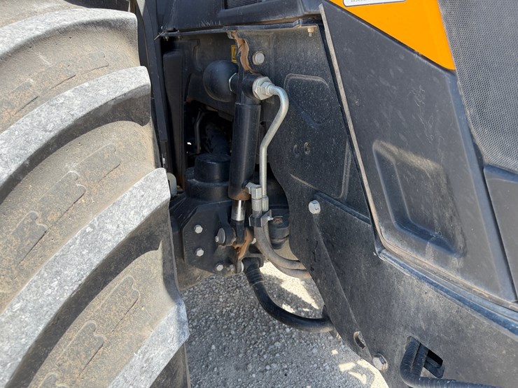 #212254-•-2022-jcb-8330-fastrac-tractor-image-30