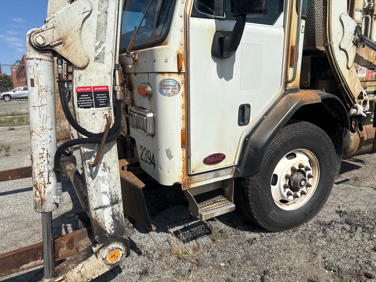 #6-•-2017-peterbilt-heil-front-loader-image-12