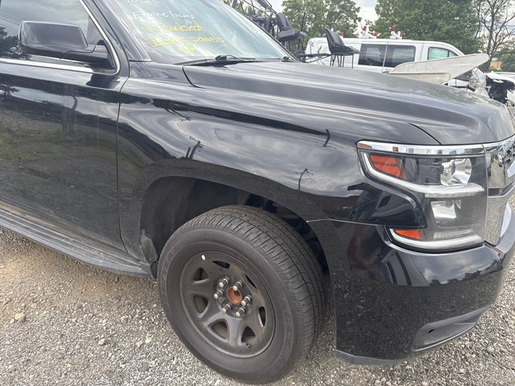 2017-chevrolet-tahoe-image-29