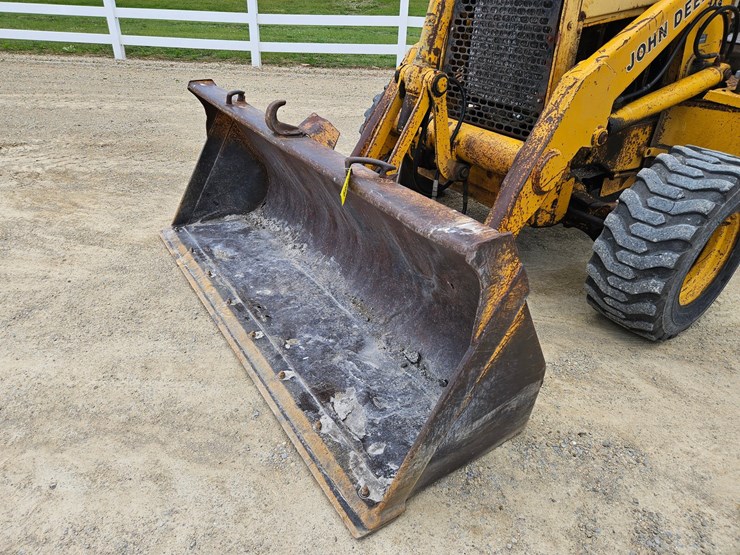 deere-410d-image-9