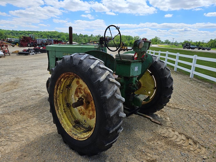 john-deere-70-image-3