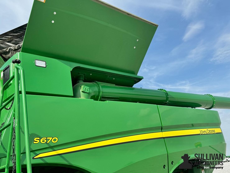 2017-john-deere-s670-image-17