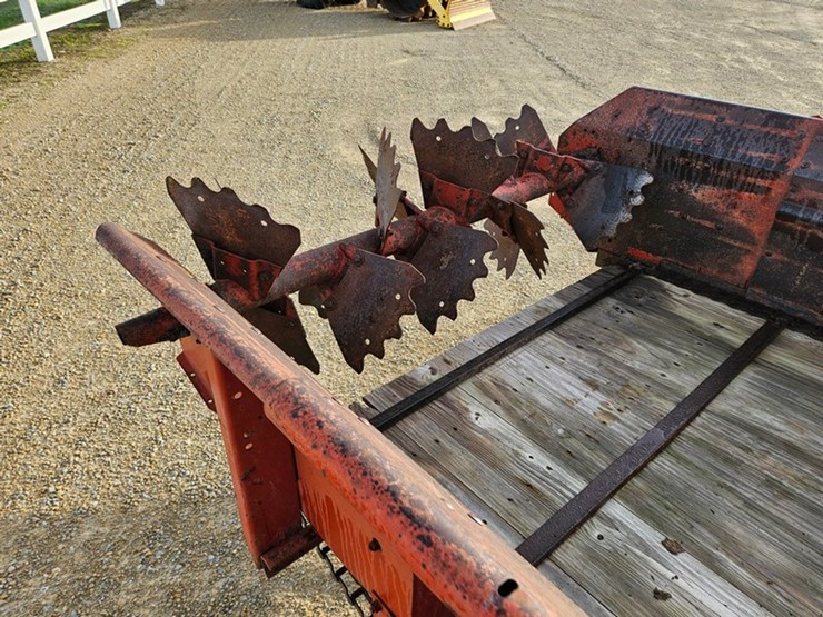 new-holland-519-image-14
