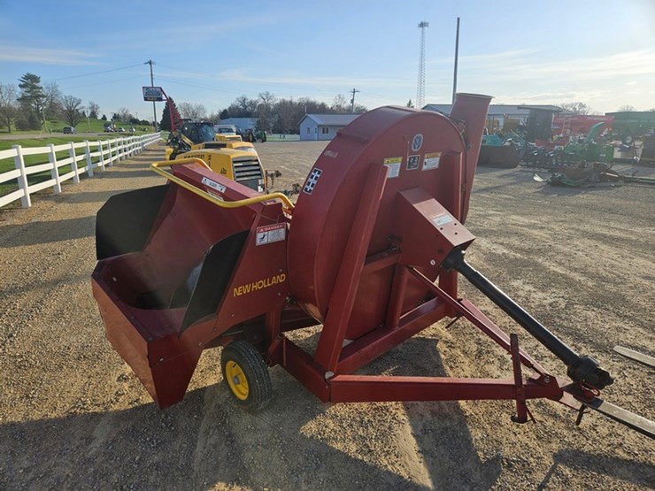 new-holland-f62b-image-7