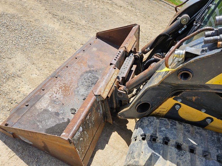 new-holland-c238-image-10