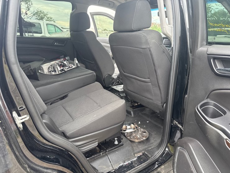 2017-chevrolet-tahoe-image-42