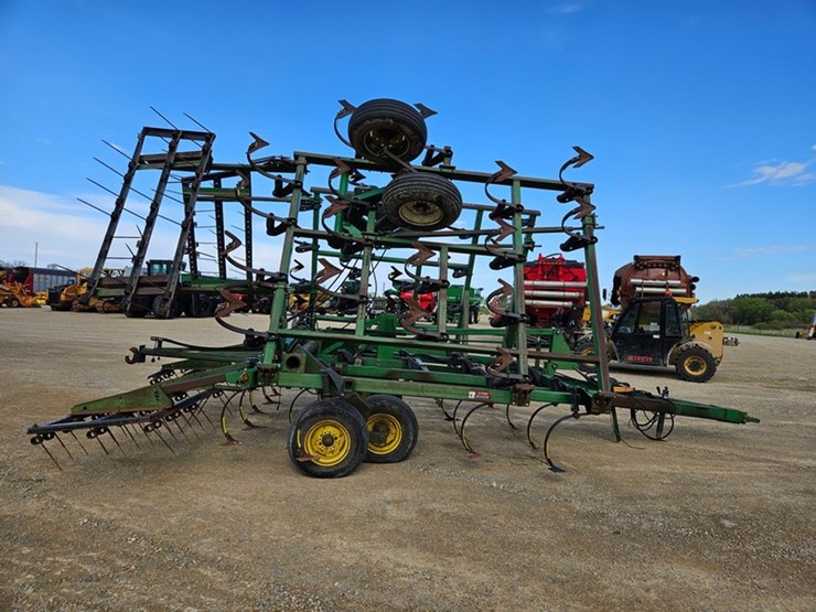 john-deere-28-image-6