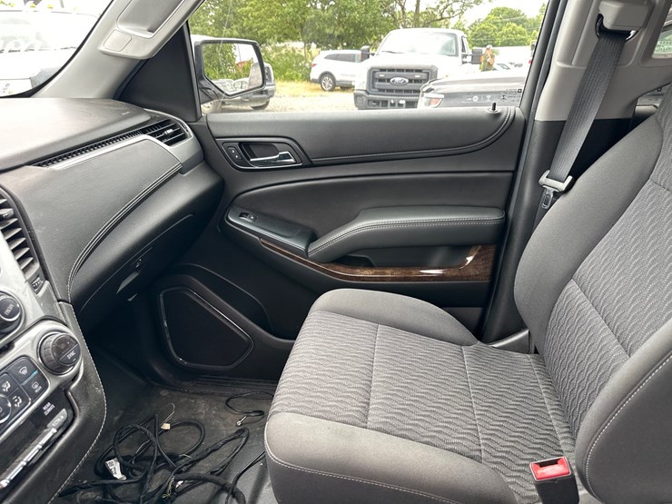2018-chevrolet-tahoe-image-29