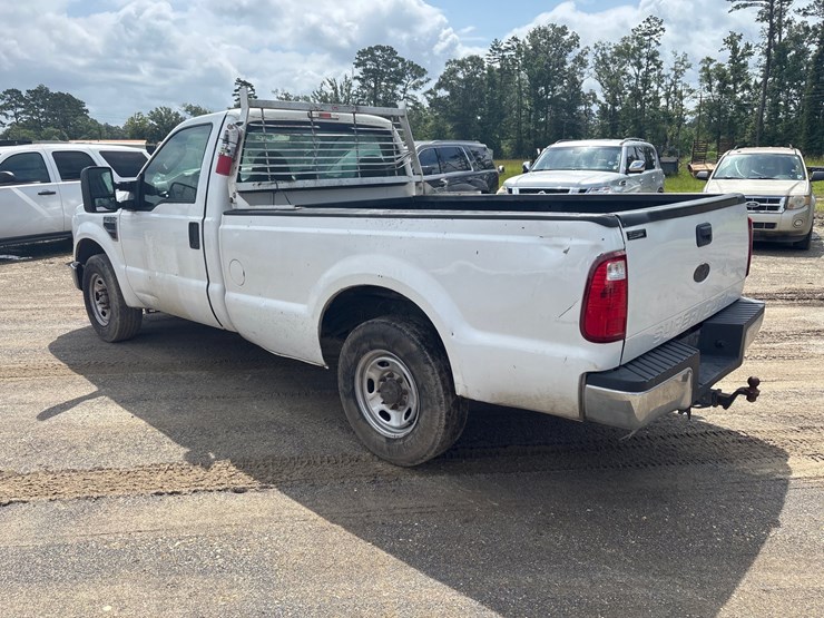 2010-ford-f250-image-4