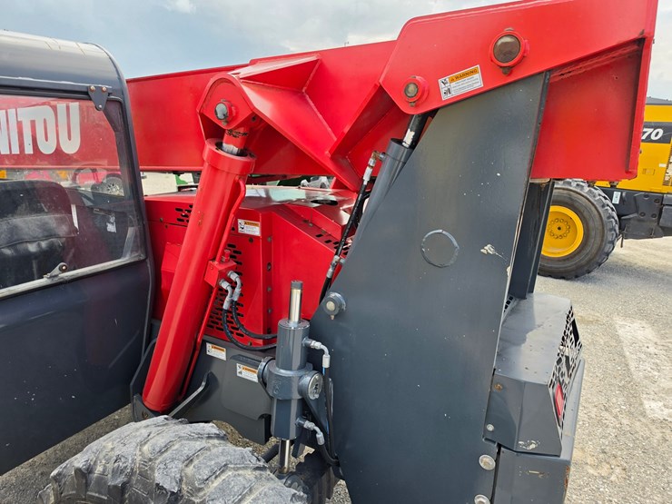 2020-manitou-mt6642-image-13