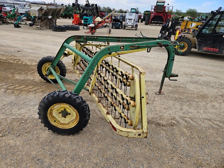 john-deere-660-image-6