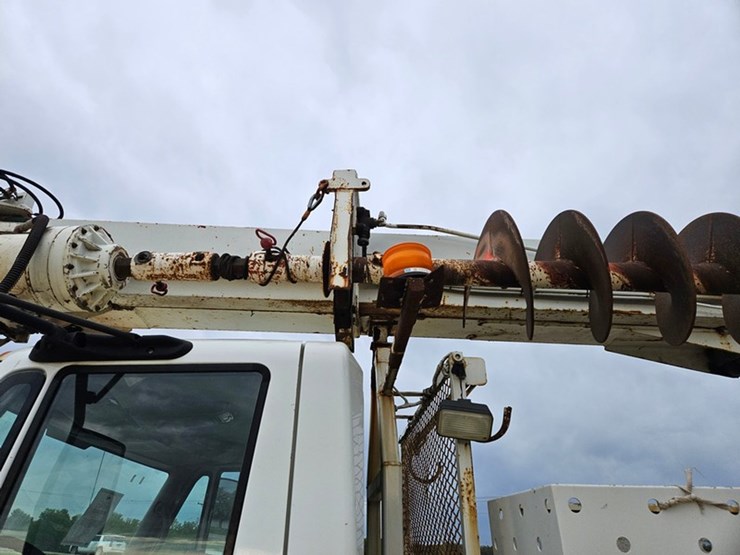2005-international-durastar-4300-image-14