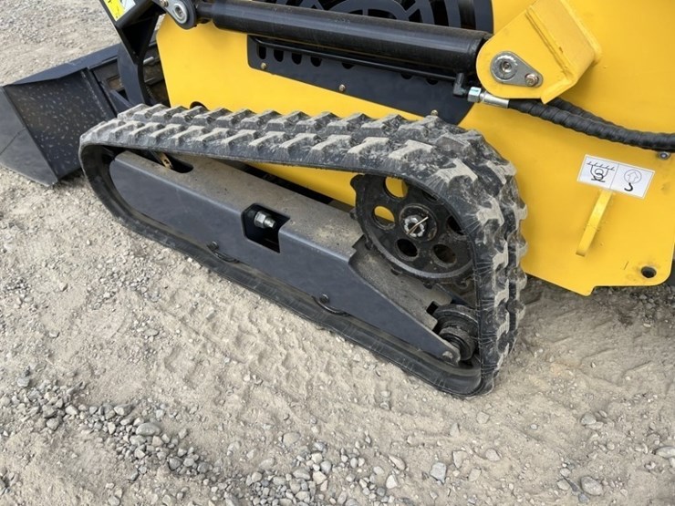 2026-land-hero-ldh-t460-mini-compact-track-loader-image-10