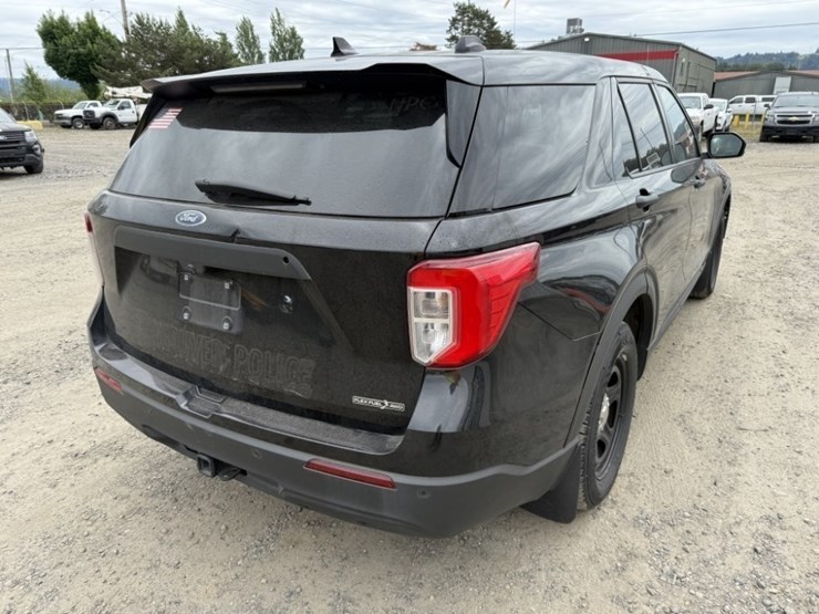 2020-ford-explorer-image-4