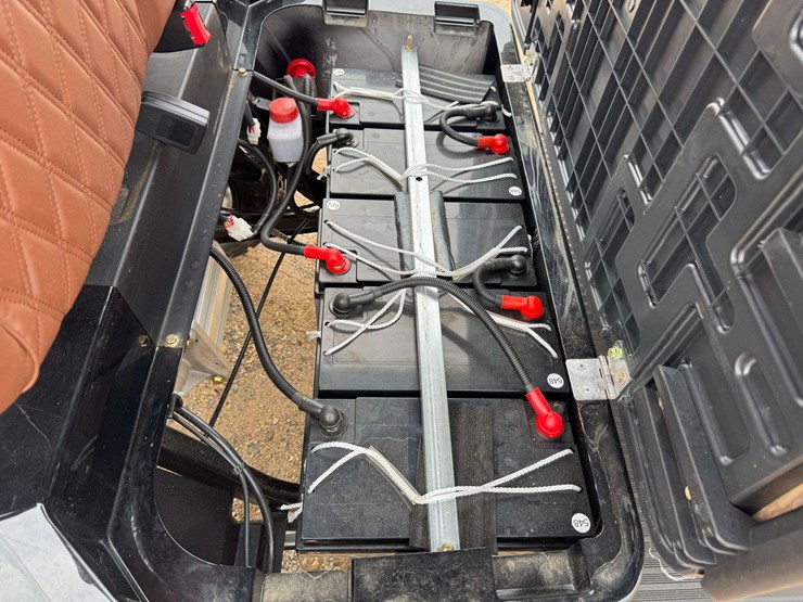 2025-sd-lanch-street-legal-6-seater-golf-cart-w/-on-board-charger-(1-mile-showing)-image-19