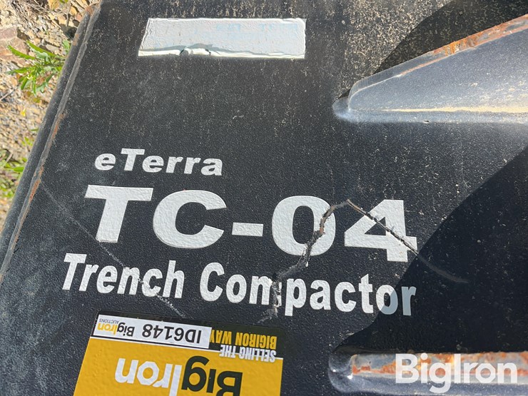eterra-tc-04-trench-compactor-skid-steer-attachment-image-14