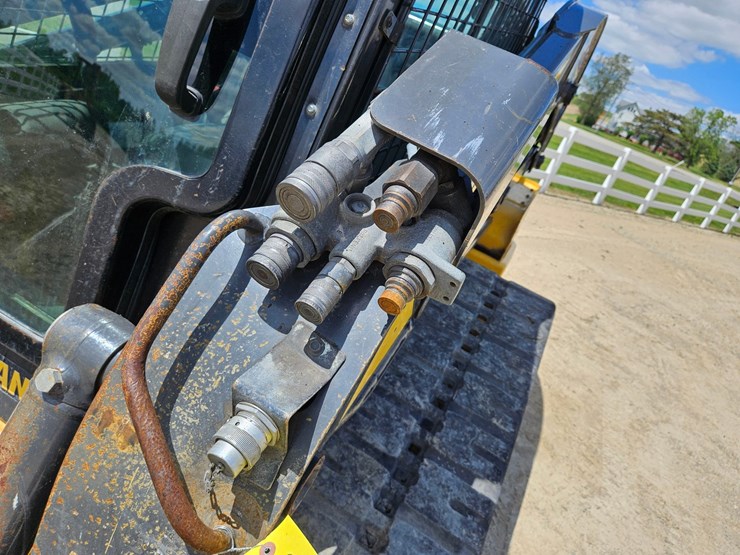 new-holland-c238-image-12