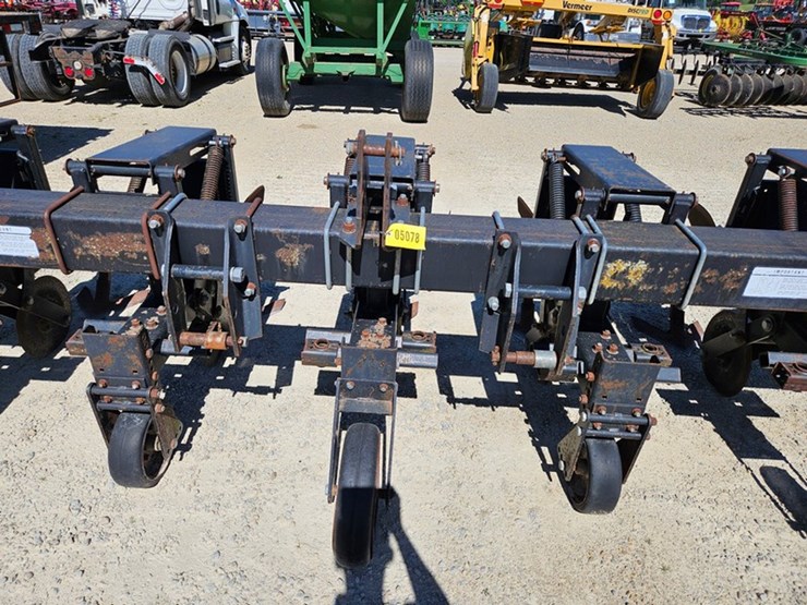 #5078-•-hiniker-3pt-6-row-30"-cultivator-image-9