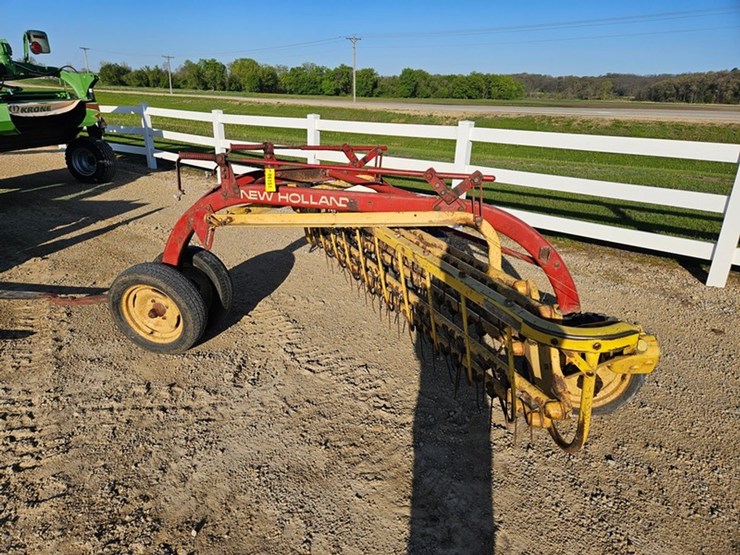 new-holland-258-image-2