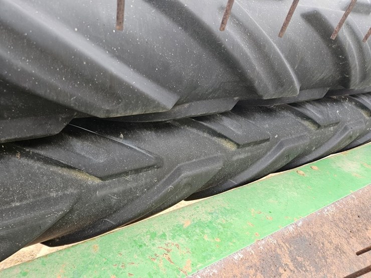 john-deere-820-image-47