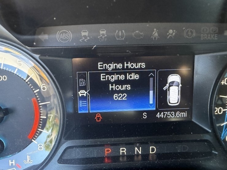 2018-ford-explorer-image-31