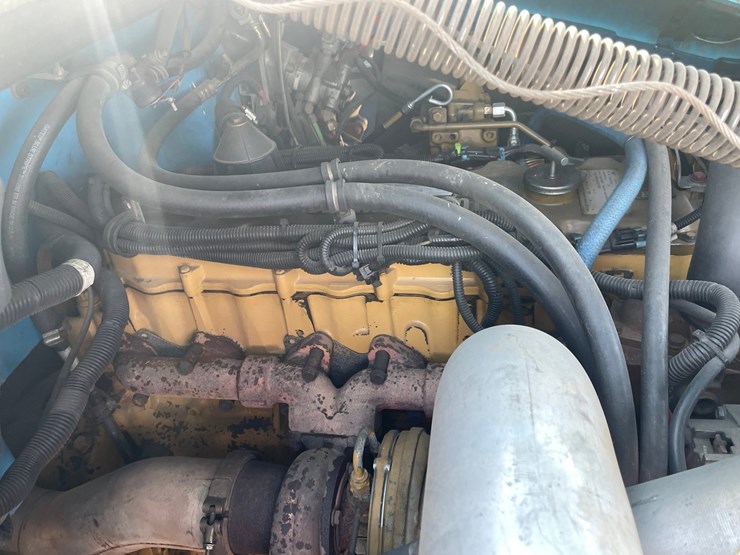 1999-freightliner-fl80-image-55