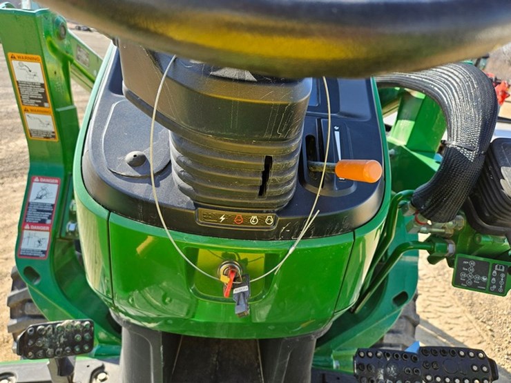john-deere-4052m-image-31