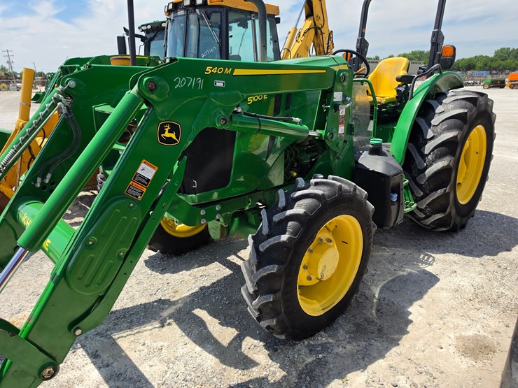 2022-john-deere-5100e-image-22