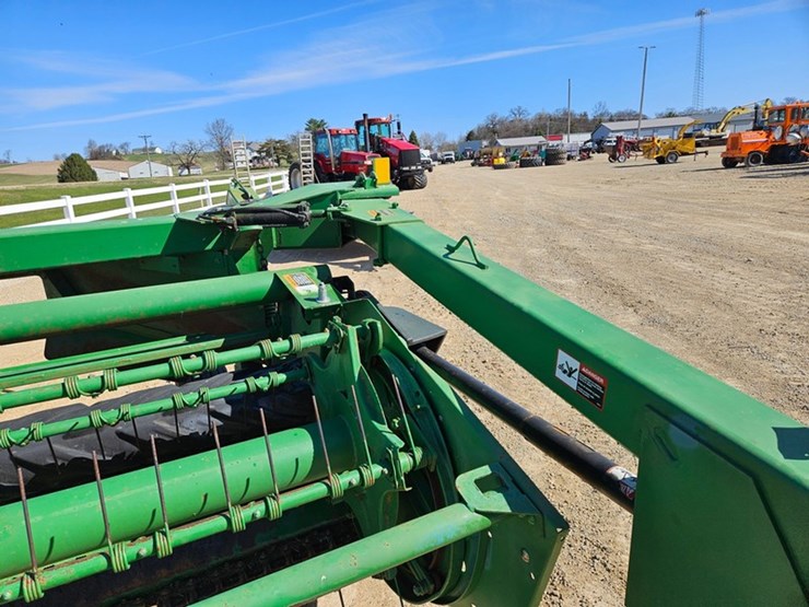 john-deere-820-image-10