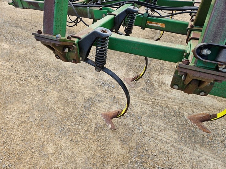 john-deere-28-image-26