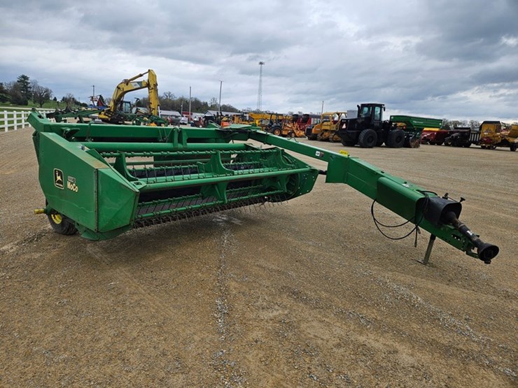 john-deere-820-image-38