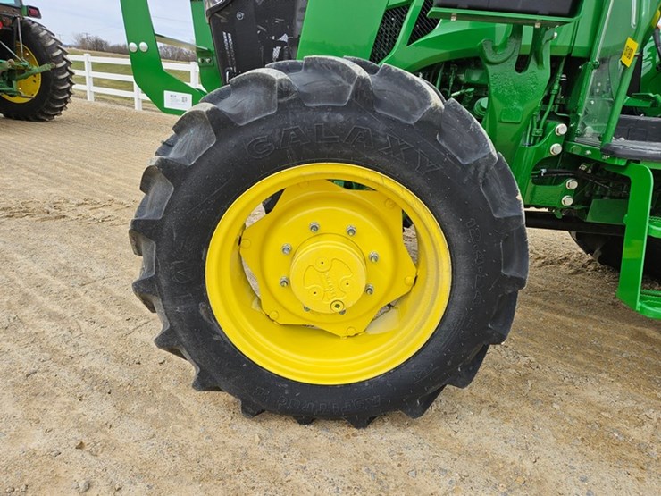 2024-john-deere-5067e-image-40