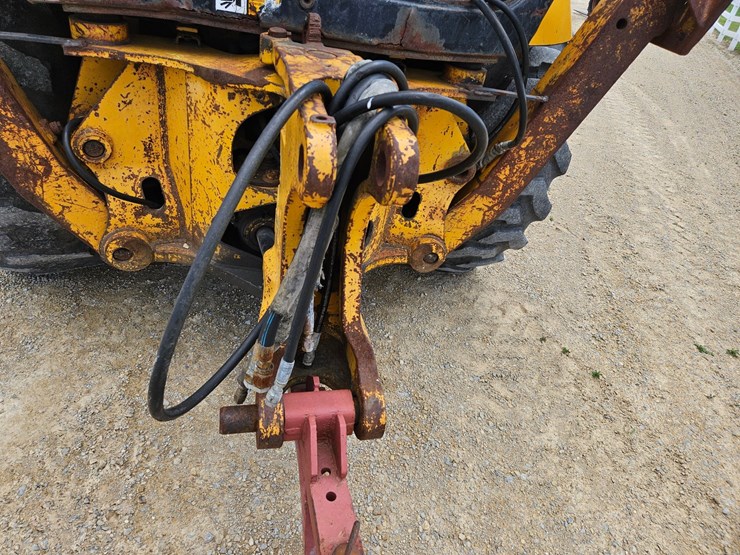 deere-410d-image-16