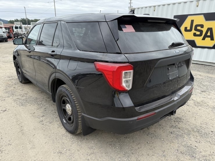 2020-ford-explorer-image-6