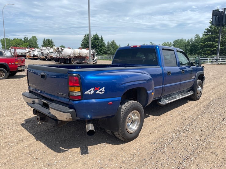 2004-chevrolet-silverado-3500-image-5